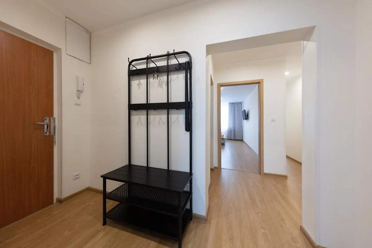 Large Apartment Prosek - Your Second Home! Prague